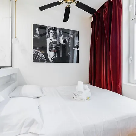 Lumineux Et Moderne Proche Du Metro - 2p Apartman